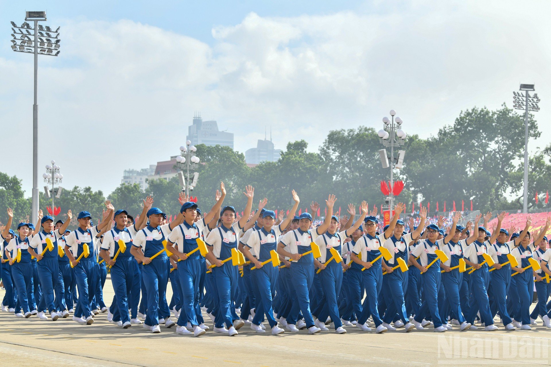 ndo_br_dieu-hanh-8-khoi-cong-nhan-vietnam.jpg