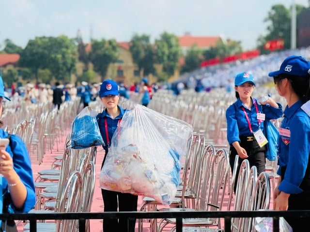 Sức trẻ tình nguyện đồng hành cùng Lễ kỷ niệm diễu binh, diễu hành A80- Ảnh 16.