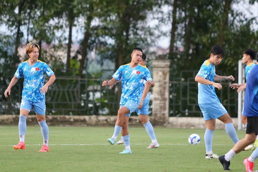 HLV Kim Sang Sik loại cầu thủ Việt kiều trước vòng loại U23 châu Á - 2