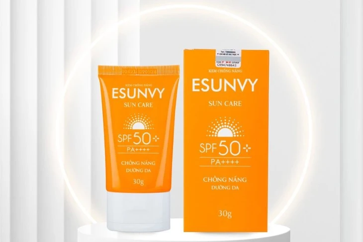 Cục Quản lý Dược tạm ngừng lưu hành kem chống nắng công bố SPF50, kiểm nghiệm đạt 10 - Ảnh 1.
