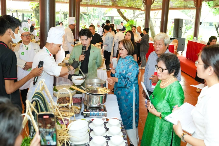 Tinh hoa hội tụ trong ngày hội Đi tìm người nấu phở ngon 2025 - Ảnh 2.