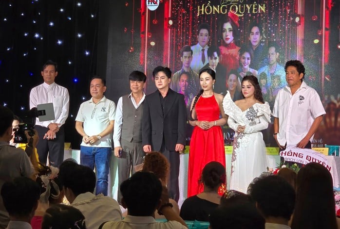 Ca sĩ Hồng Quyên "chơi lớn" với nhạc kịch "Mộng phù hoa"- Ảnh 4.