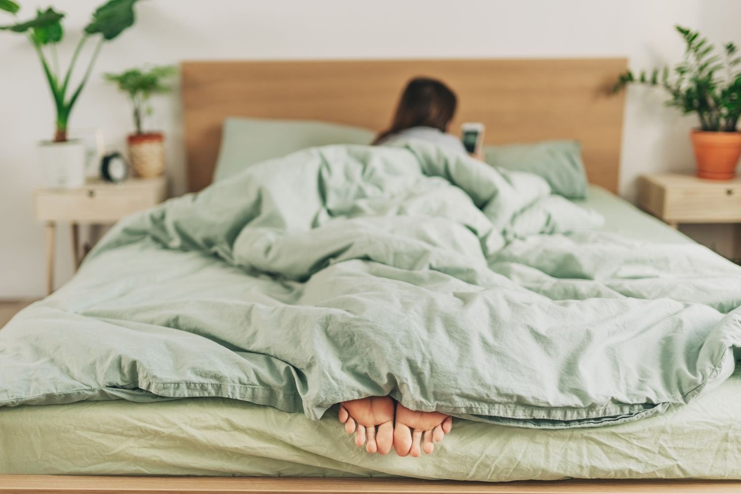 Gen Z kiệt quệ tài chính: Nằm lì trên giường để trốn tránh hay để đầu tư? - 2