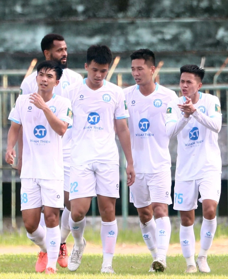 Đồng Tháp thoát thua nhờ thẻ đỏ và ngoại binh - Ảnh 3.