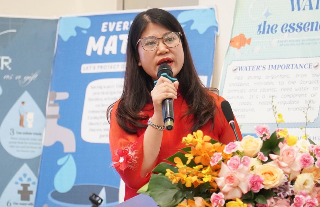 Dạy môn thể dục, văn, sử, địa bằng tiếng Anh  - 1