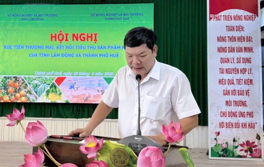 Ông Lê Văn Anh, Phó Giám đốc Sở Nông nghiệp và Môi trường TP Huế phát biểu khai mạc Hội nghị