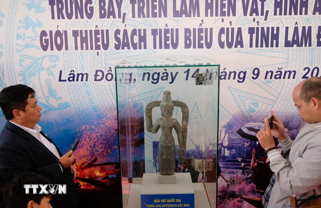 ttxvn-1709-bao-vat-quoc-gia-tuong-avalokitesvara-bac-binh-3.jpg