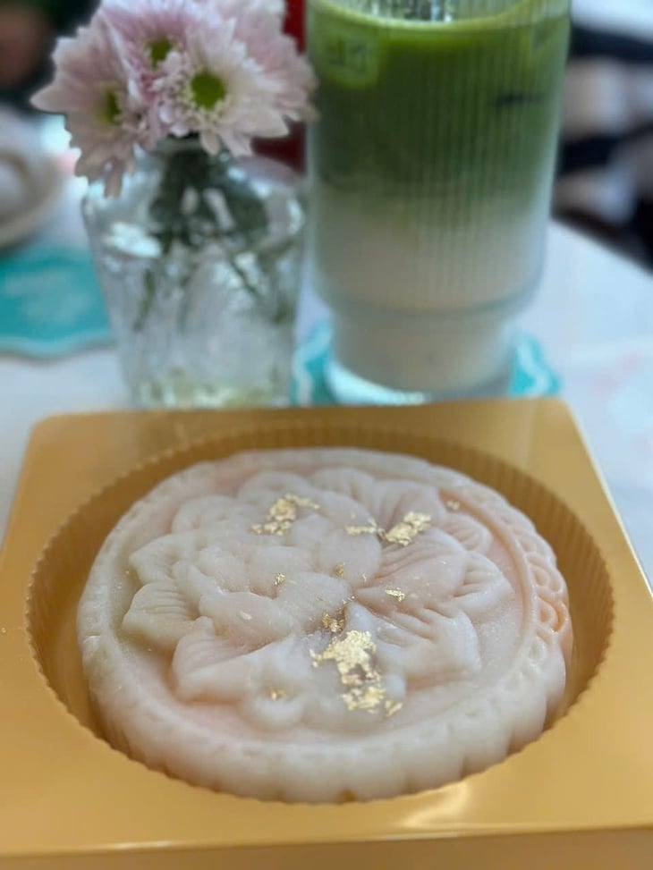 Bánh dẻo ép dẹt gây sốt, nhanh chóng thành trend: Ăn sao cho an toàn? - Ảnh 2.