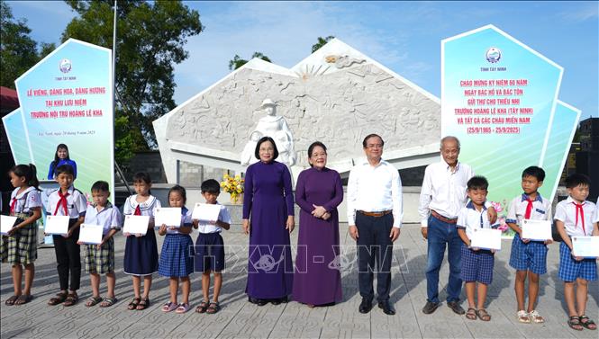 Photo caption