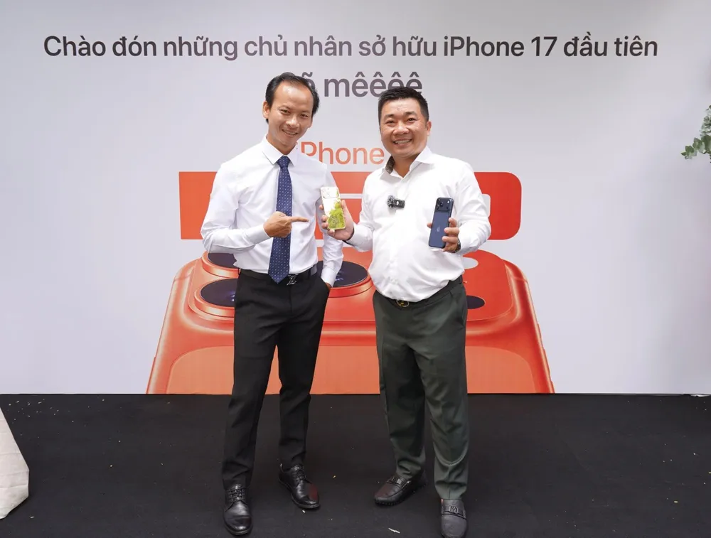 ពេទ្យធ្មេញ-che-tac-thang-eric-che-tac-iphone-17-pro-max-ma-vang-08.jpg