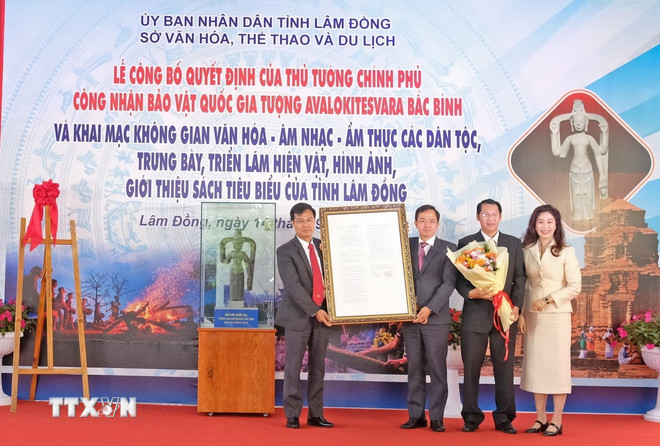 ttxvn-1709-bao-vat-quoc-gia-tuong-avalokitesvara-bac-binh-2.jpg
