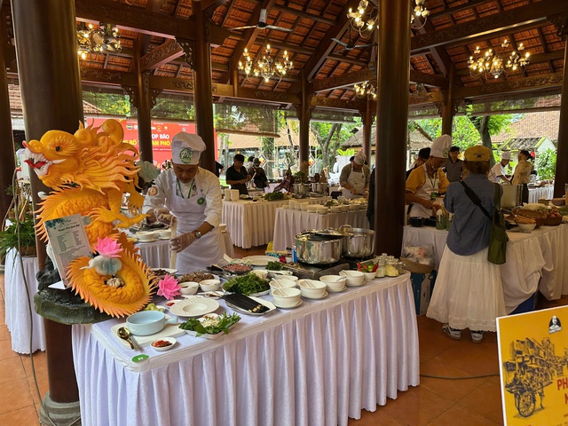 Tìm người nấu phở ngon qua Singapore trổ tài quảng bá- Ảnh 2.