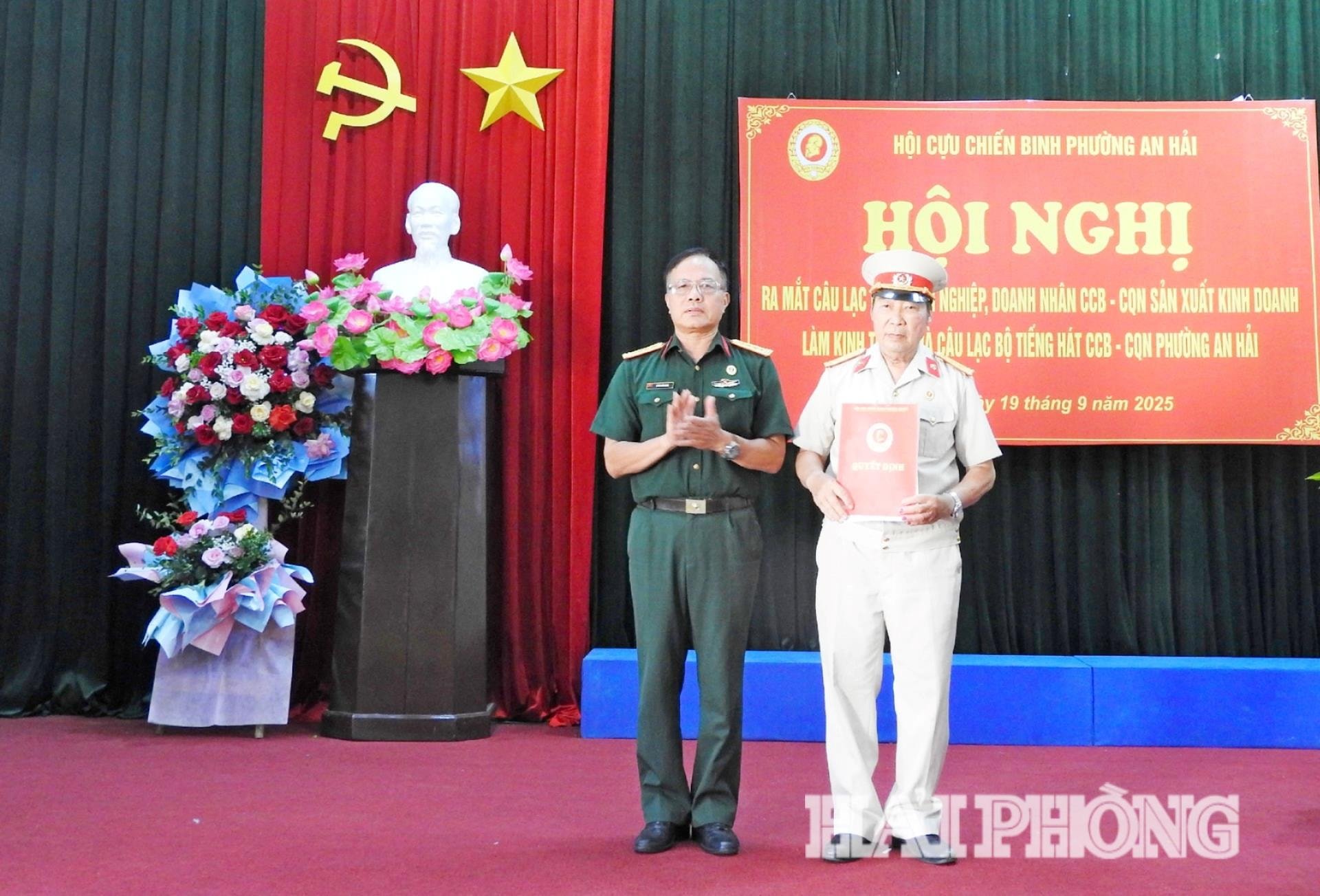 ccb-van-nghe-3(3).jpg