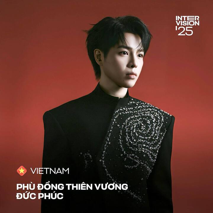 Đức Phúc biểu diễn ca khúc "Phù Đổng Thiên Vương" tại Intervision 2025.