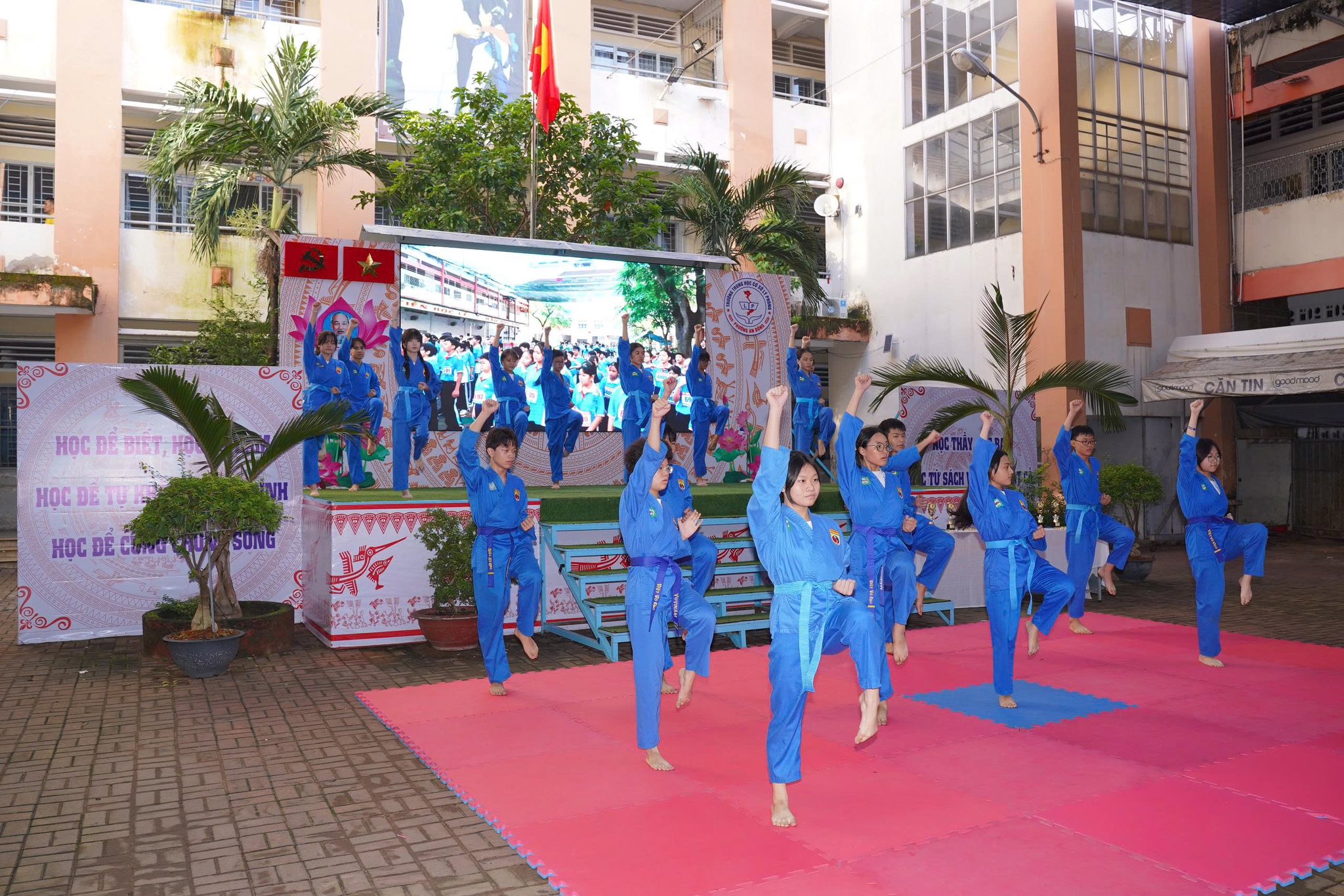 Bùng nổ giải thể thao học sinh TP.HCM- Ảnh 2.