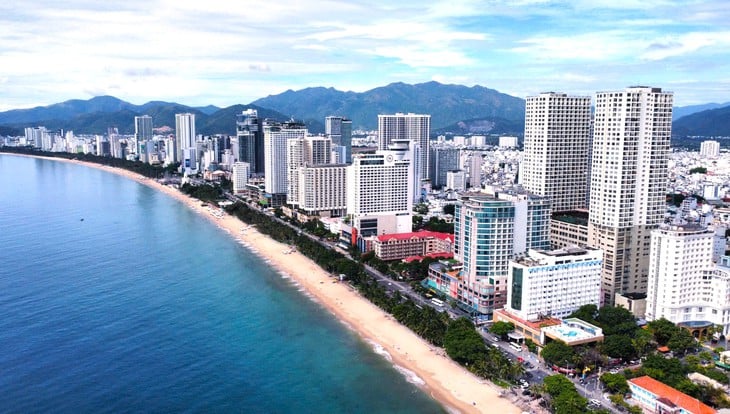 Các mục tiêu phát triển, đột phá chiến lược để đưa Khánh Hòa 'cất cánh' - Ảnh 2.
