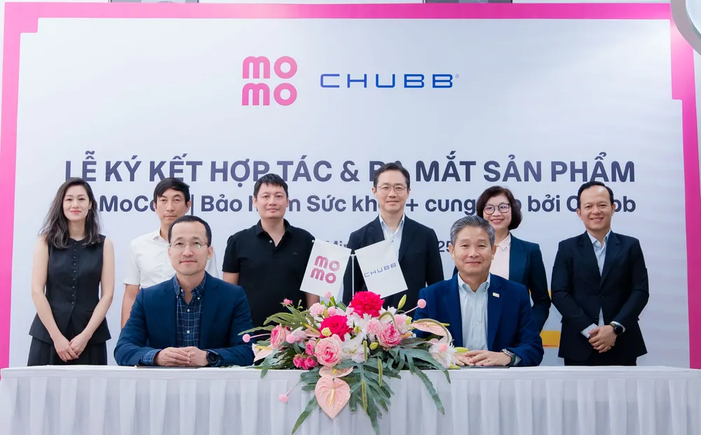 តំណាង MoMo និង Chubb Life Vietnam បានចុះហត្ថលេខាលើកិច្ចព្រមព្រៀងសហប្រតិបត្តិការ