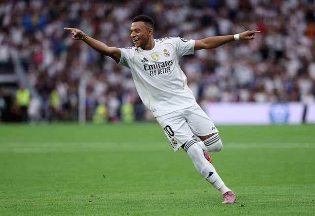 Real Madrid vẫn tẩy chay Quả bóng vàng 2025, Barcelona lại háo hức: Ai chiến thắng?- Ảnh 1.