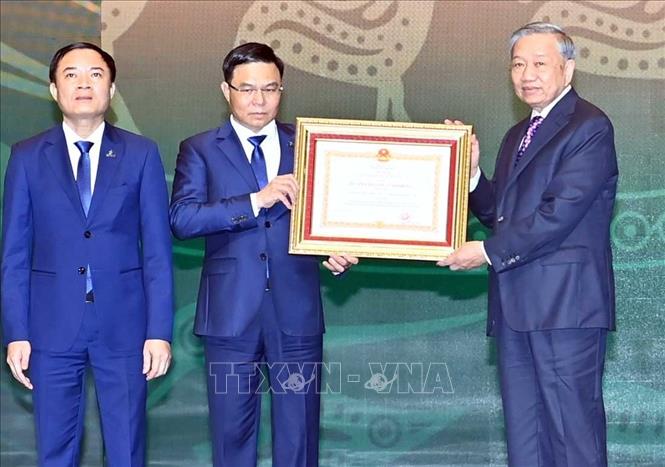 ចំណងជើងរូបថត