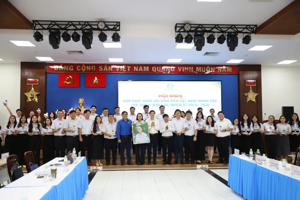 z7035153820908_7cced4343de914903c2cd4191d58ae12.jpg