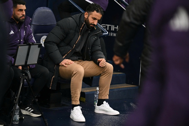 Van egy nagyon furcsa Amorim - 2. kép.