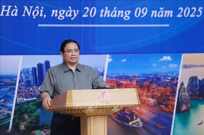នាយករដ្ឋមន្ត្រី Pham Minh Chinh ថ្លែងសុន្ទរកថាក្នុងពិធីបើកសម័យប្រជុំបន្ទាប់នៃគណៈកម្មាធិការដឹកនាំដីសណ្តទន្លេ Hong.-anh-ttxvn.jpg