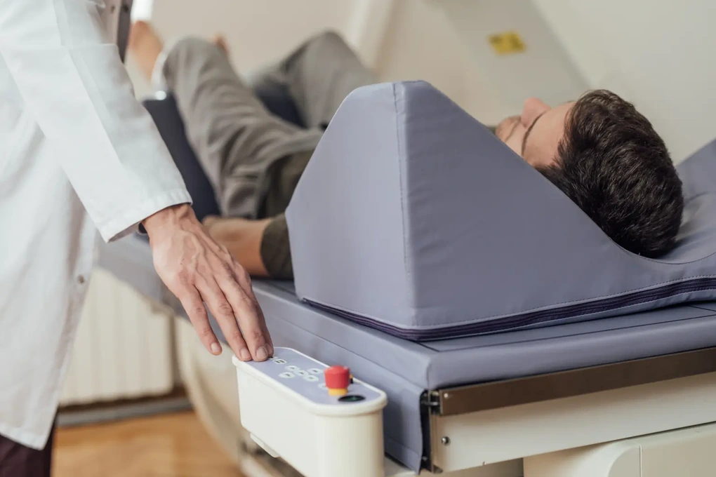 Vi nhựa có thể xâm nhập sâu vào mô xương gây ảnh hưởng đến sức khỏe ra sao - 2