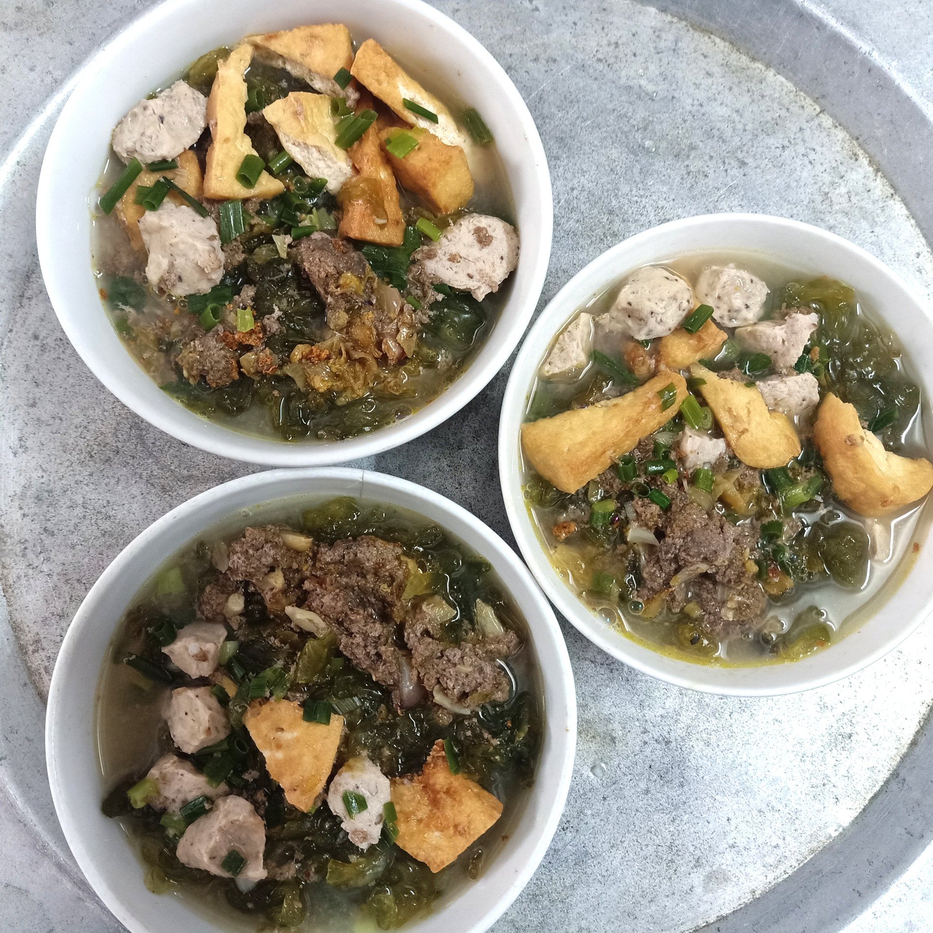 ថ្មថាញ់ប៊ិញ 0.jpg
