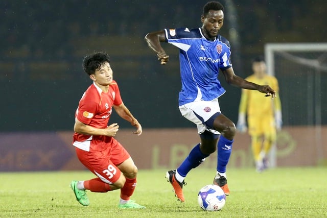 4 cựu vương V-League đua trụ hạng: Có HAGL, Đà Nẵng và đội nào nữa?- Ảnh 1.