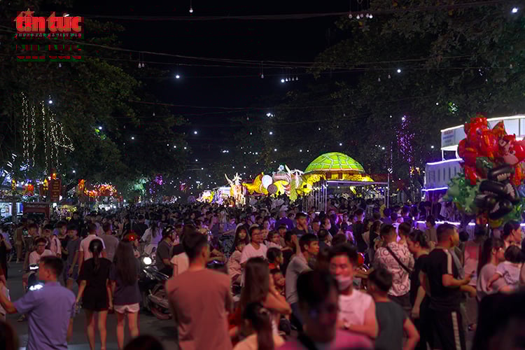ចំណងជើងរូបថត