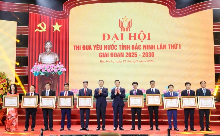Bắc Ninh phát động thi đua yêu nước, hướng tới thành phố trực thuộc Trung ương - Ảnh 2.
