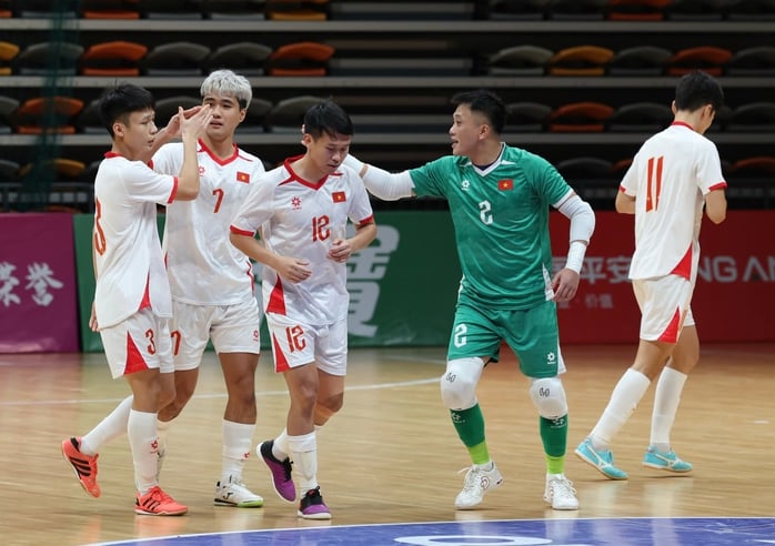 Tuyển futsal Việt Nam "hủy diệt" Trung Quốc - Ảnh 2.