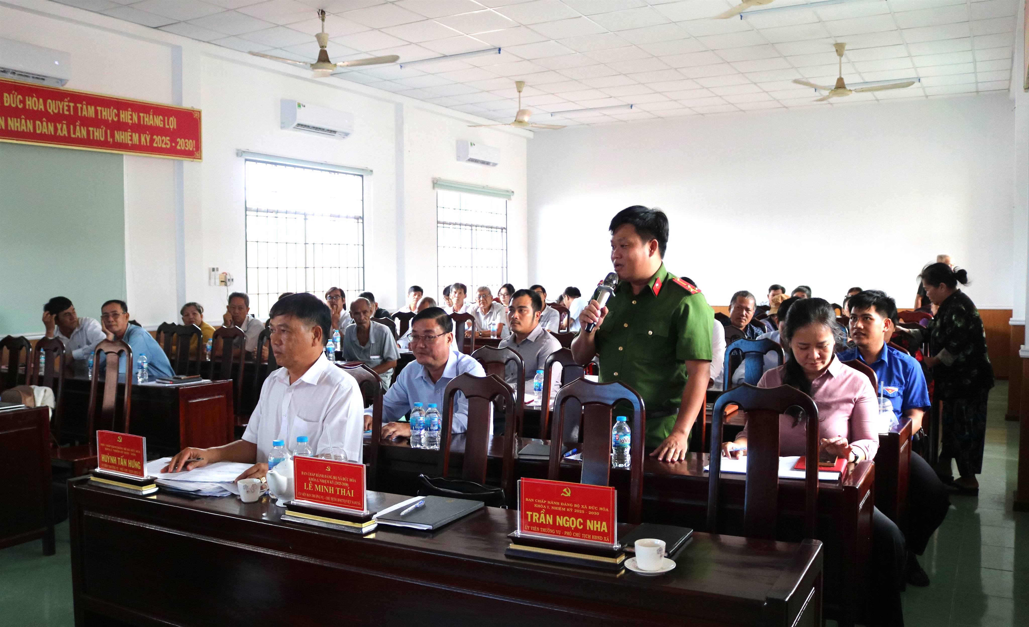 អង់គ្លេស៖ ព័ត៌មាន