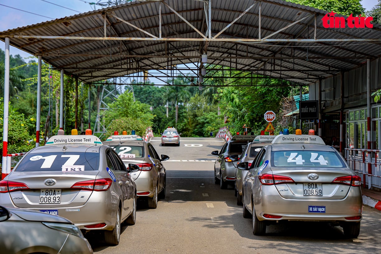ចំណងជើងរូបថត