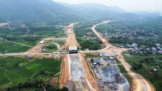 Tuyen Quang - Lebuhraya Ha Giang berlumba-lumba untuk tamat pada 2025. Foto: Nguyen Tung.
