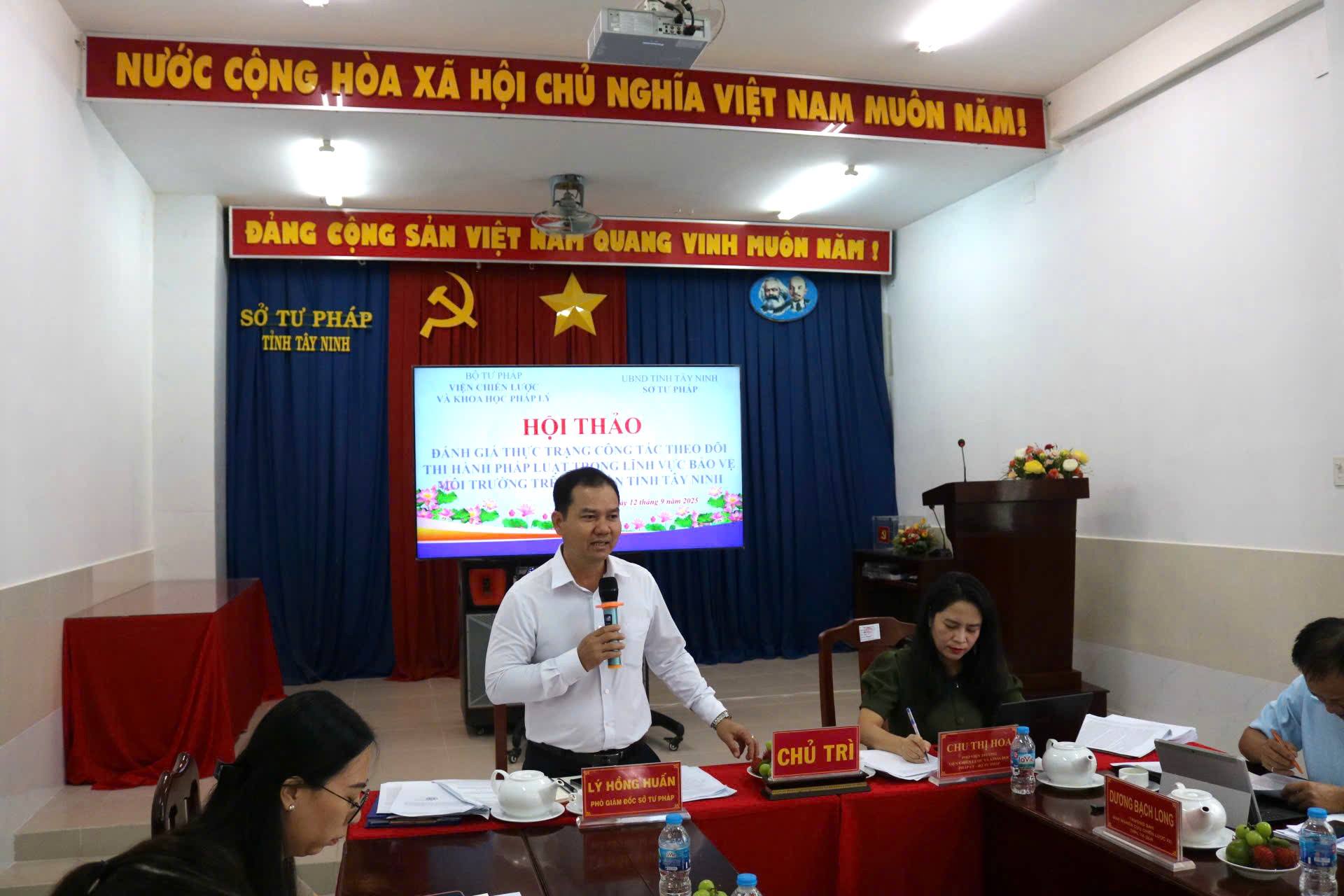 អង់គ្លេស៖ ព័ត៌មាន