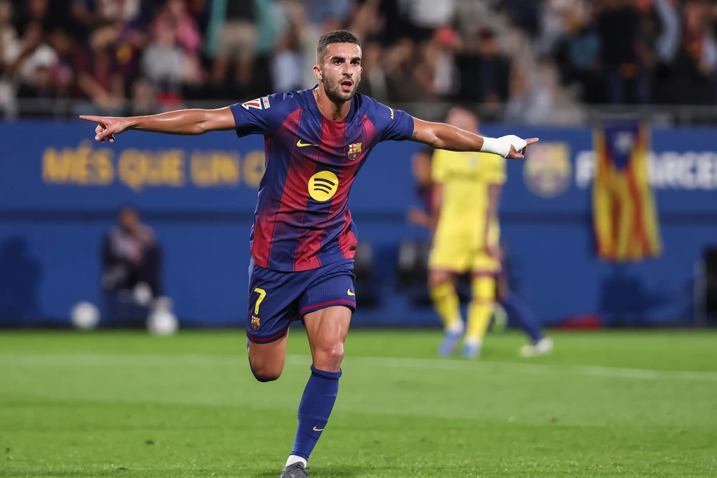 Ferran Torres lập cú đúp trong chiến thắng đậm của Barcelona - 1