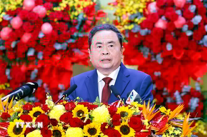 ttxvn-chu-tich-quoc-hoi-dang-bo-tinh-khanh-hoa-15.jpg