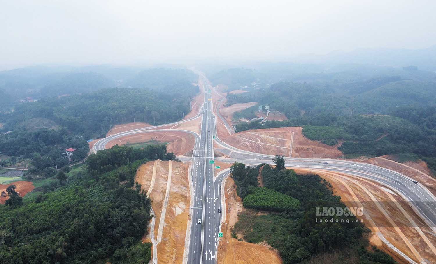 Wilayah pergunungan Tuyen Quang berazam untuk mencipta satu kejayaan dalam infrastruktur pengangkutan.