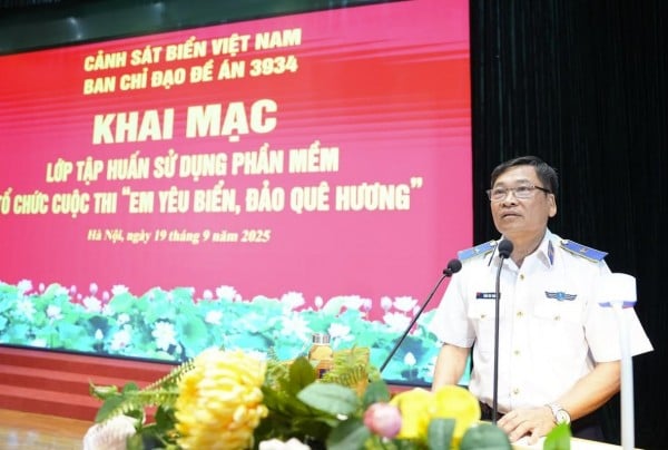 Thiếu tướng Trần Văn Xuân phát biểu khai mạc lớp tập huấn.