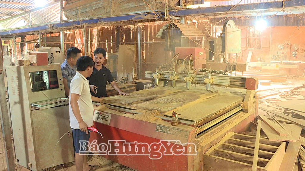 សកម្មភាពផលិតនៅរោងចក្រមួយនៅភូមិ Thuy Lan។