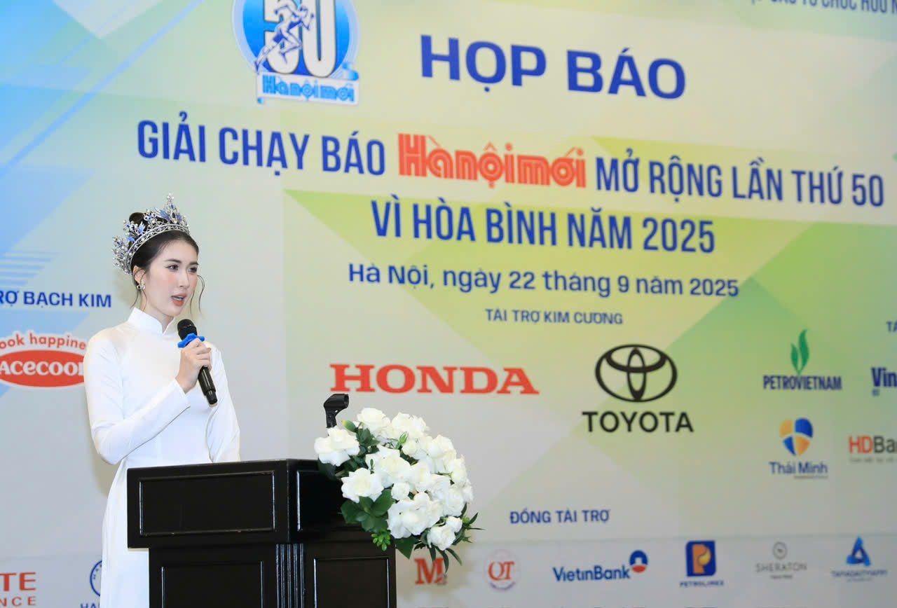 21-a-hau-1-hoa-hau-bien-viet-nam-toan-cau-nguyen-linh-chi(1).jpg