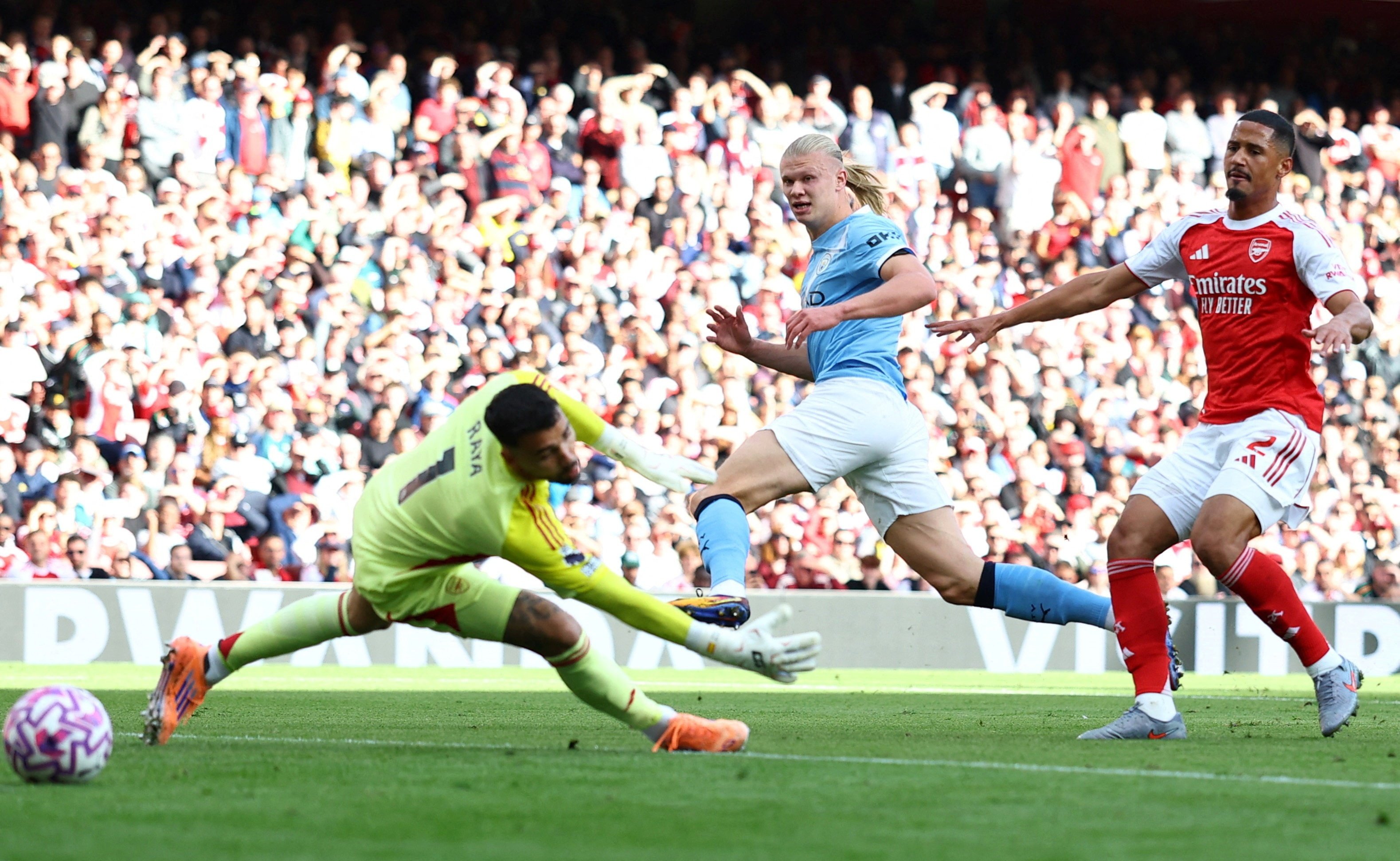 Guardiola 'dung xe bus' anh 7