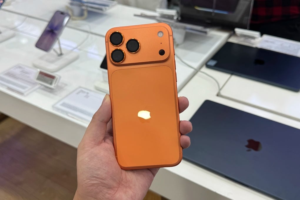 手持ちのiPhone 17 Pro Maxは純正品より数千万ドンも高価 - 2