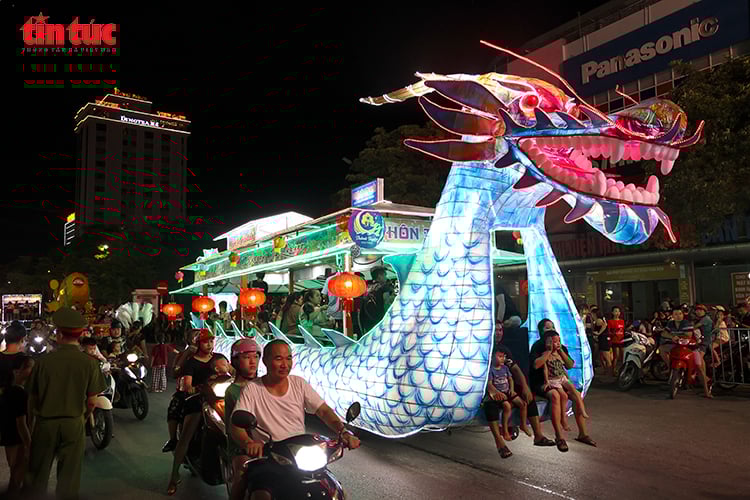 ចំណងជើងរូបថត