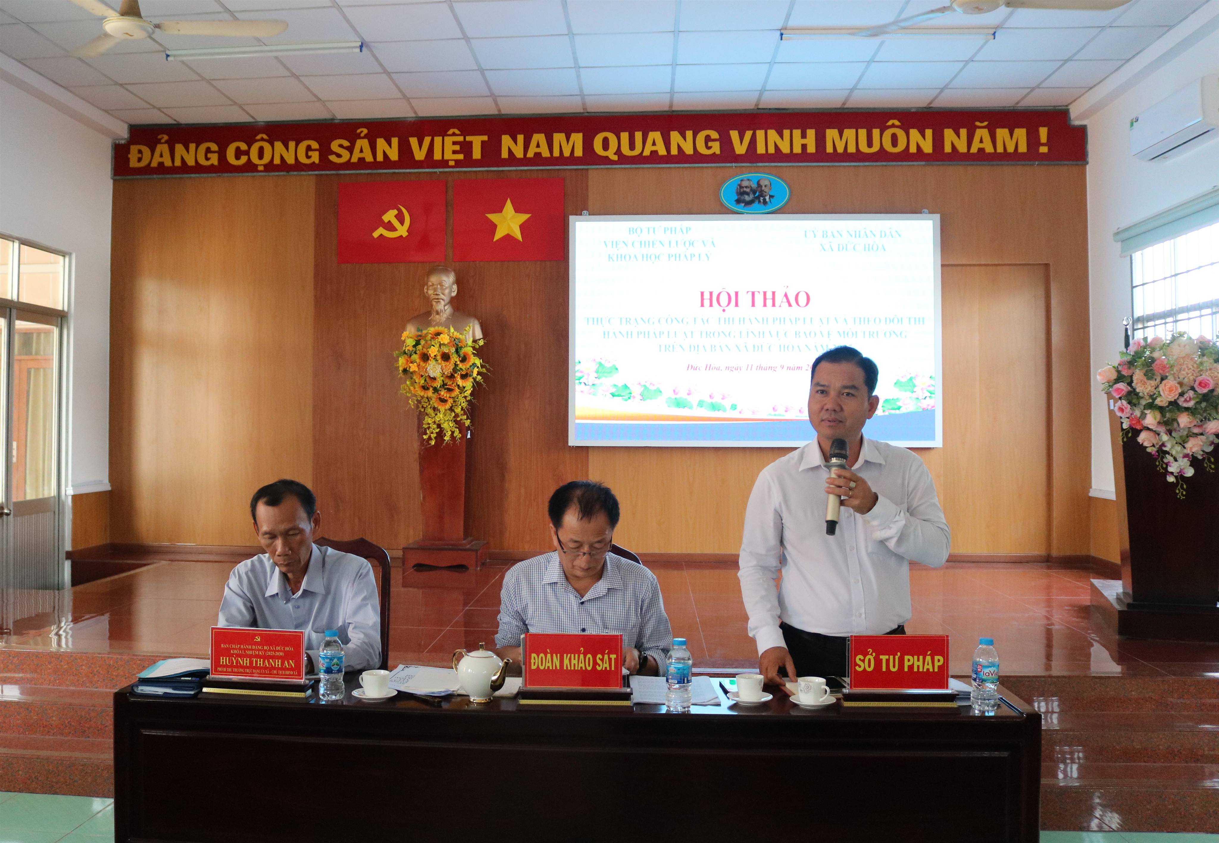 អង់គ្លេស៖ ព័ត៌មាន