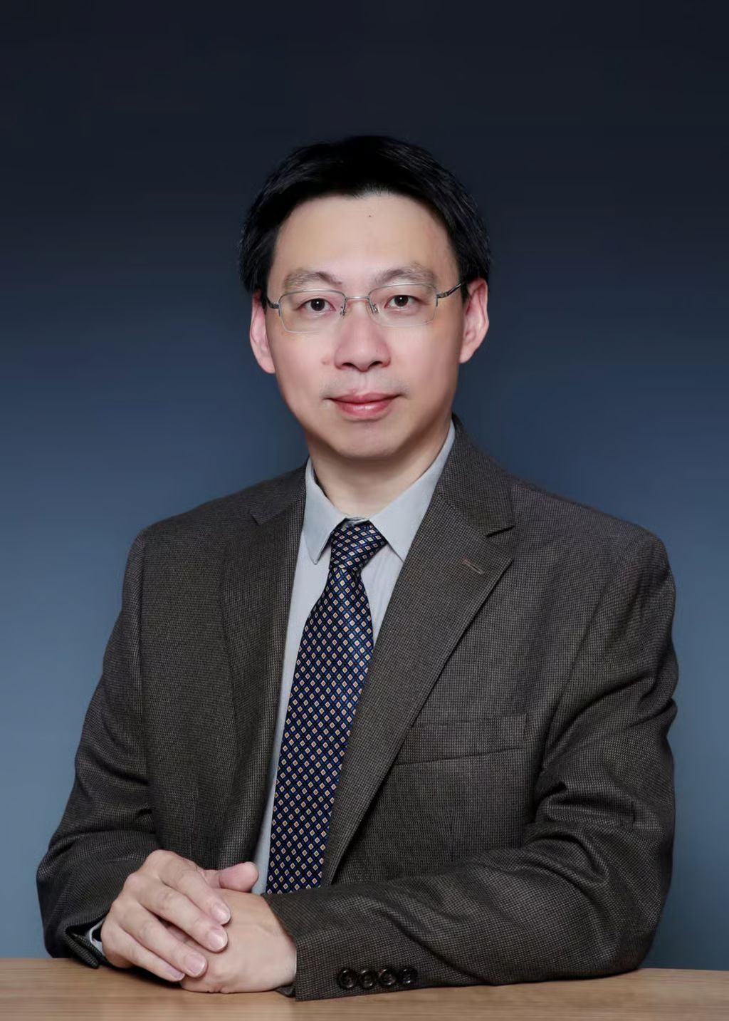 សាស្រ្តាចារ្យ Su Fei1.jpg