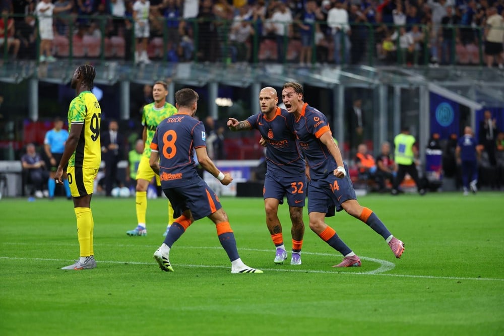 Inter Milan vs Sassuolo 1.jpg