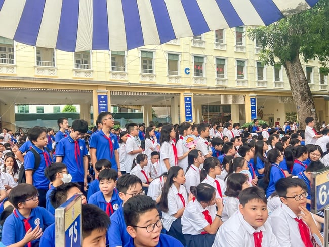 Thắp sáng đam mê: Khích lệ niềm yêu thích khoa học của các em học sinh - Ảnh 5.