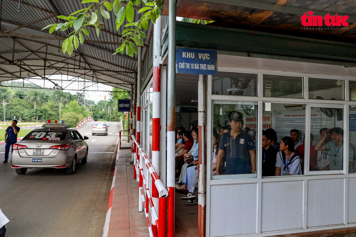 ចំណងជើងរូបថត